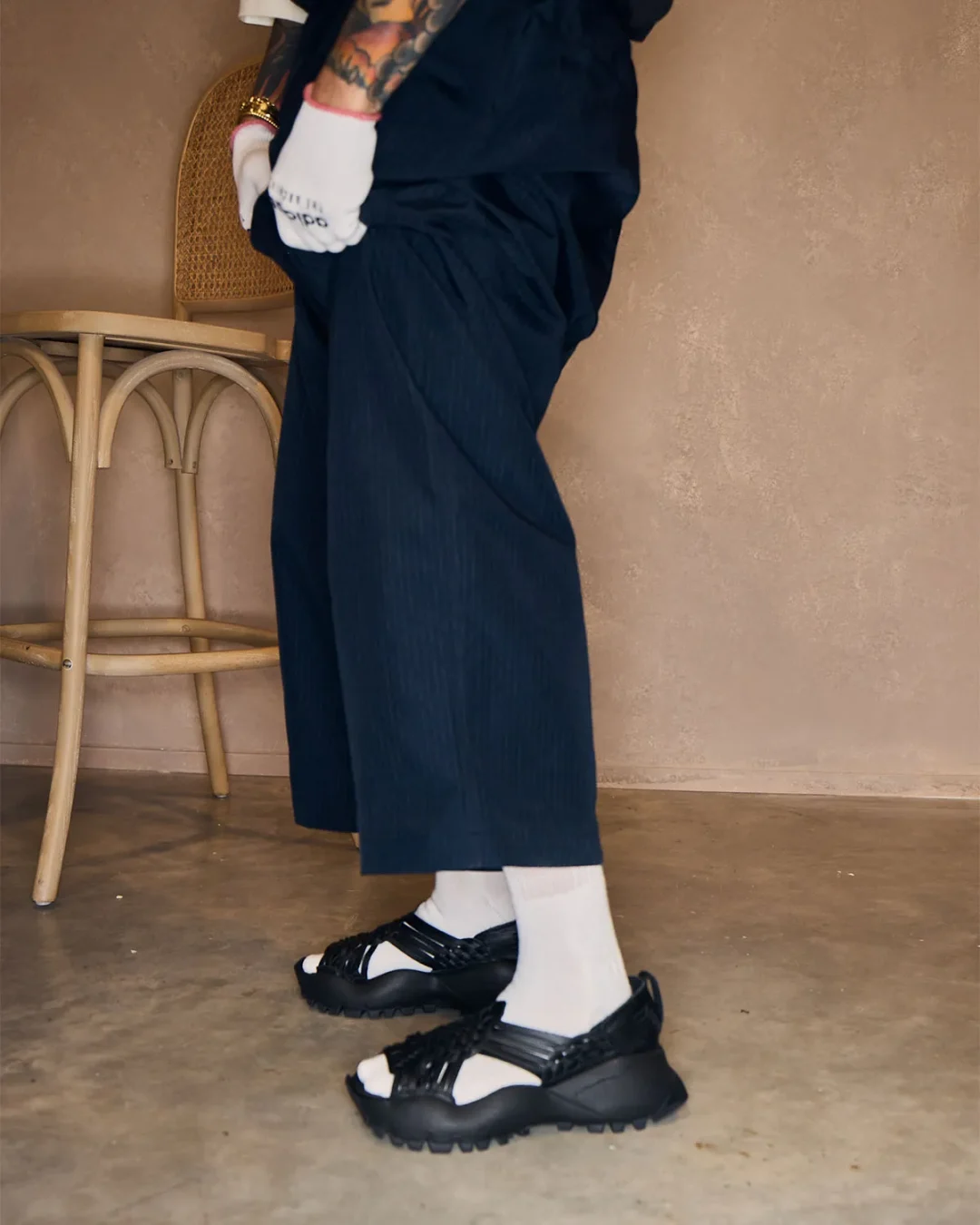 【2025年 10/31 & 年末 発売予定】Willy Chavarria × adidas Originals HUARACHE “Core Black” (ウィリーチャバリア アディダス オリジナルス ワラチェ “ブラック”) [JS2117]