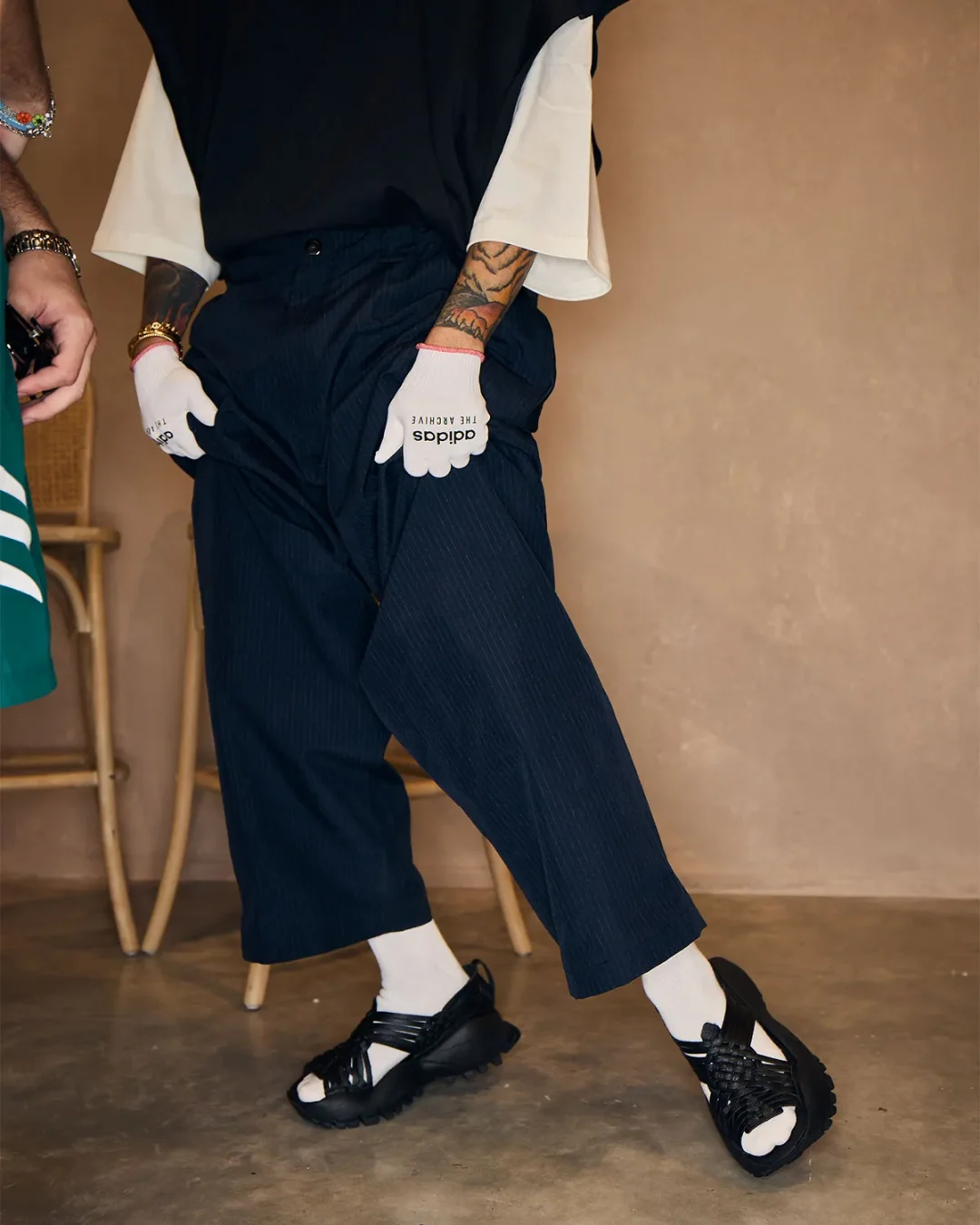 【2025年 10/31 & 年末 発売予定】Willy Chavarria × adidas Originals HUARACHE “Core Black” (ウィリーチャバリア アディダス オリジナルス ワラチェ “ブラック”) [JS2117]