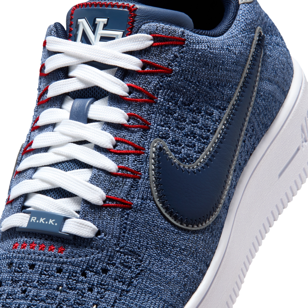 【2025年 発売予定】Robert Kraft x NIKE AIR FORCE 1 LOW ULTRA FLYKNIT “Patriots” (ロバート・クラフト ナイキ エア フォース ロー ウルトラ フライニット “ニューイングランド・ペイトリオッツ”) [FV4079-491]