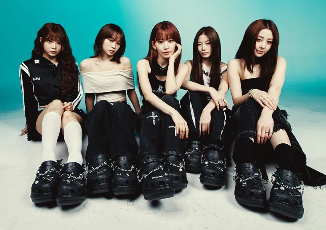 LE SSERAFIM × crocs Bae Clogが2025年 11/6 発売 (ル セラフィム クロックス ベイ クロッグ)