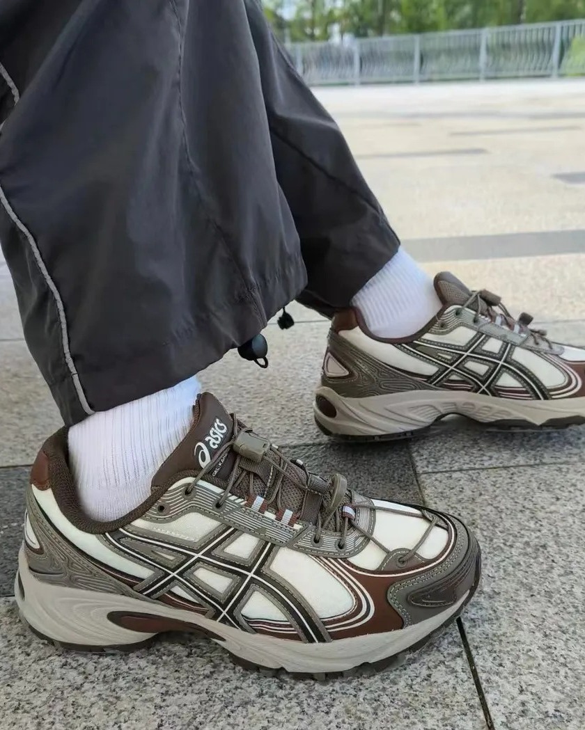 【2025年 発売】ASICS GEL-KAHANA TR V4 “Brown” (アシックス ゲルカハナ “ブラウン”) [1203A586.200]