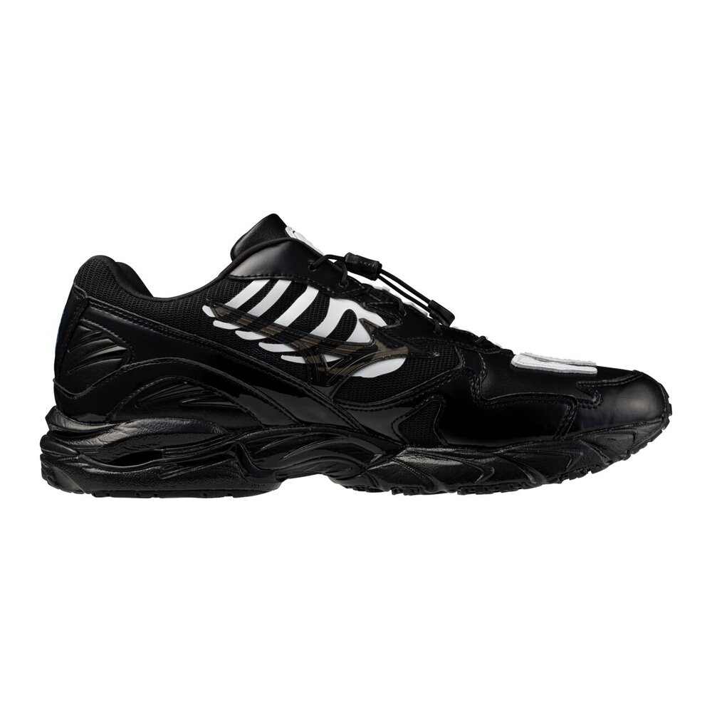 【2025年 11/21 発売】SBTG x Mizuno WAVE RIDER 10 “Black/White” (サボタージュ ミズノ ウェーブ ライダー) [D1GD2526-01]