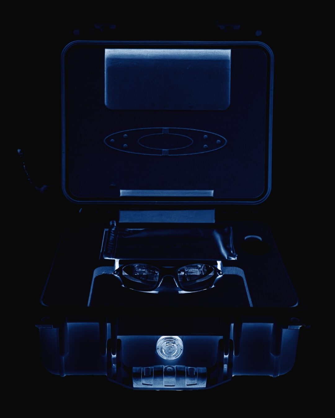 Travis Scott/Cactus Jack x Oakley “MUZM X-Metal Juliet”が2026年 発売予定 (トラヴィス・スコット/カクタスジャック オークリー)