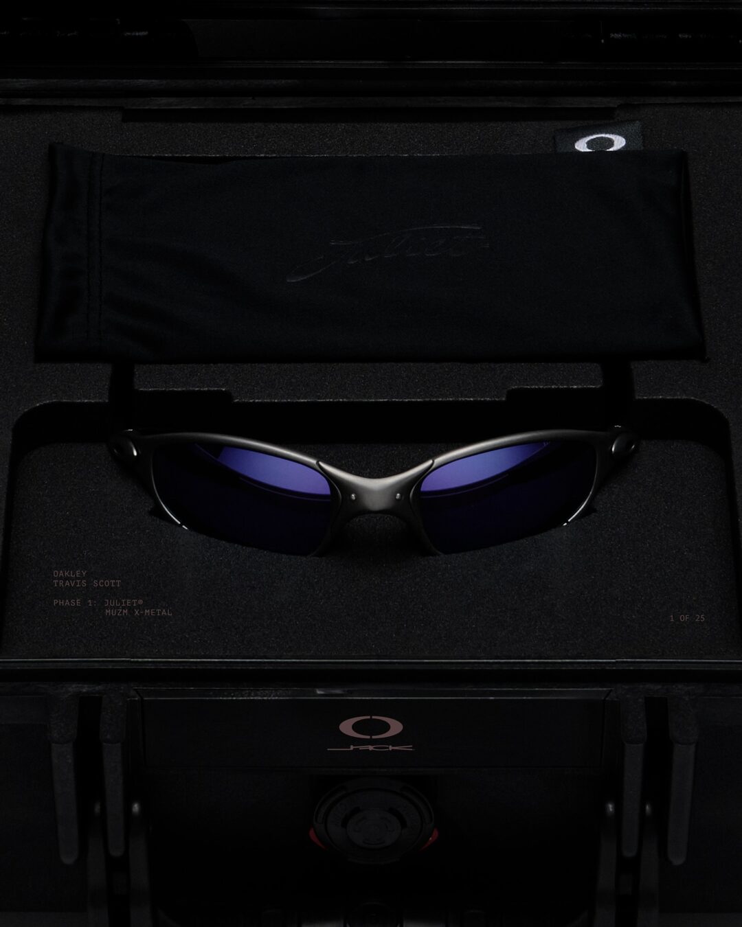 Travis Scott/Cactus Jack x Oakley “MUZM X-Metal Juliet”が2026年 発売予定 (トラヴィス・スコット/カクタスジャック オークリー)
