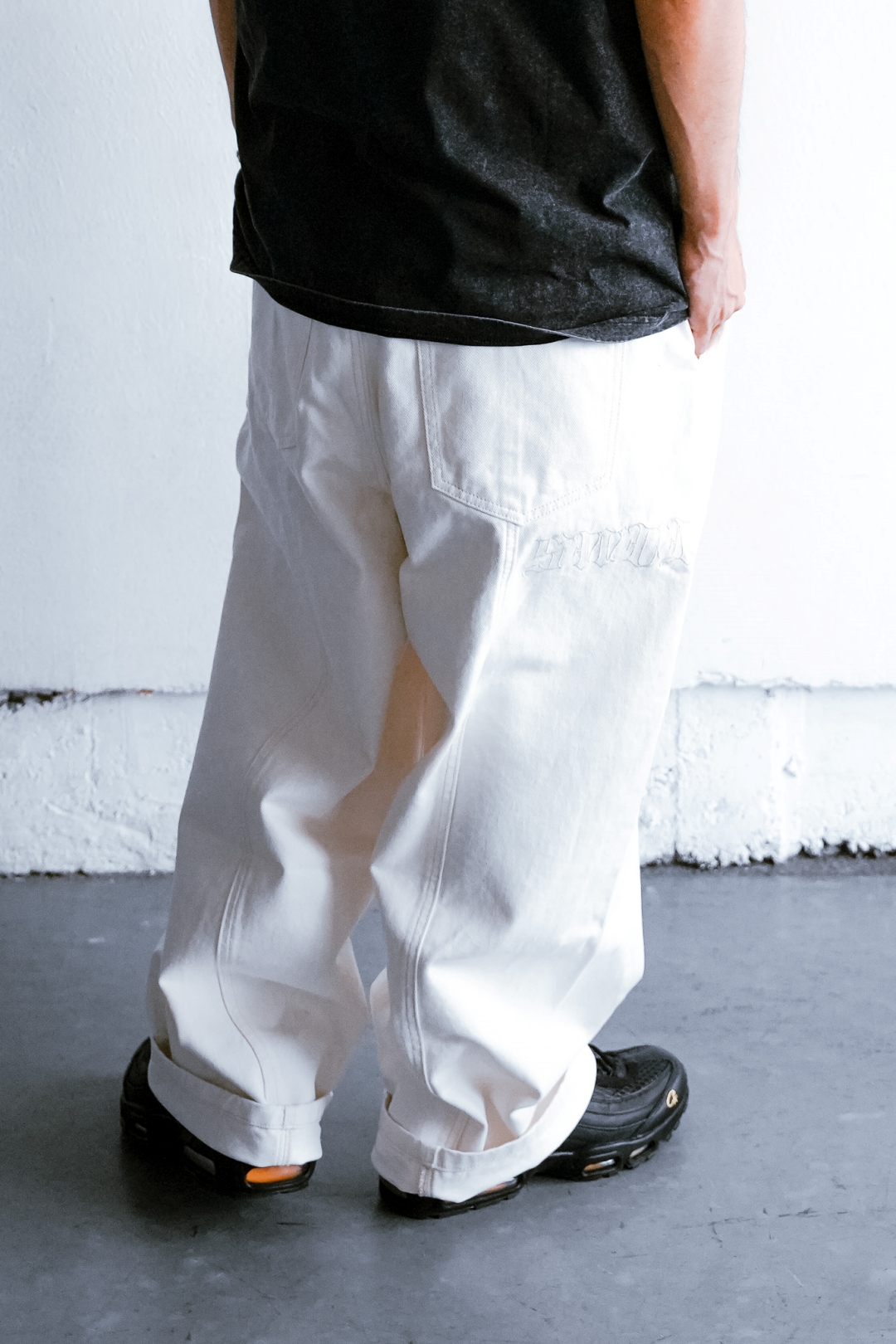 【抽選販売】S.W.U.N “Baggy Denim Pants” 2カラー (エスダブルユーエヌ “バギーデニムパンツ”)