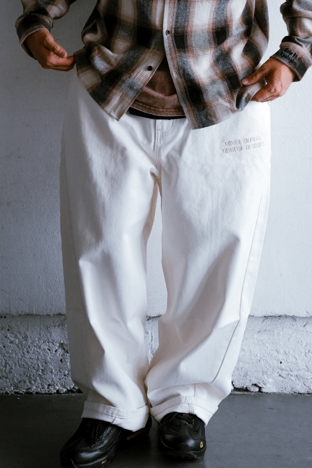 【抽選販売】S.W.U.N “Baggy Denim Pants” 2カラー (エスダブルユーエヌ “バギーデニムパンツ”)