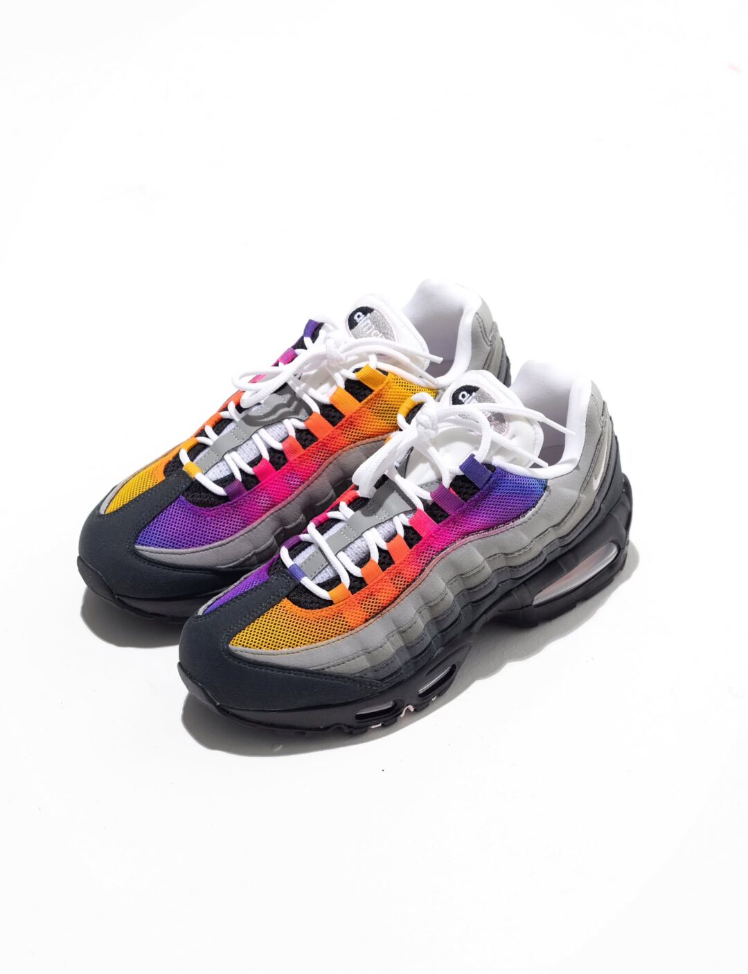 NIKE AIR MAX 95 “DUSK & MENTA” by lorenz.og (ナイキ エア マックス 95 ロレンツォ・フェデリチ)