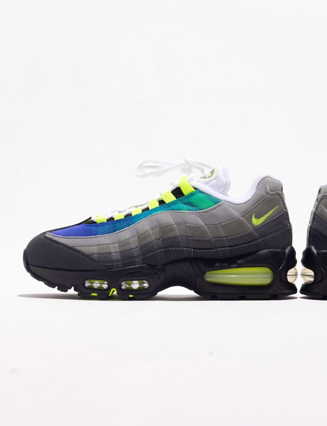 NIKE AIR MAX 95 “DUSK & MENTA” by lorenz.og (ナイキ エア マックス 95 ロレンツォ・フェデリチ)