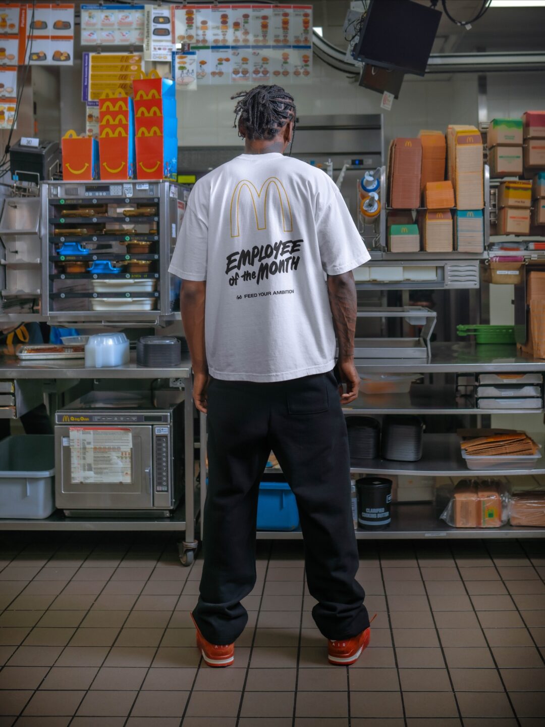 Nigel Sylvester x McDonald’s “Employee of the Month”が海外 2025年 12/5 発売 (ナイジェル・シルベスター マクドナルド “エンプロイー・オブ・ザ・マンス”)