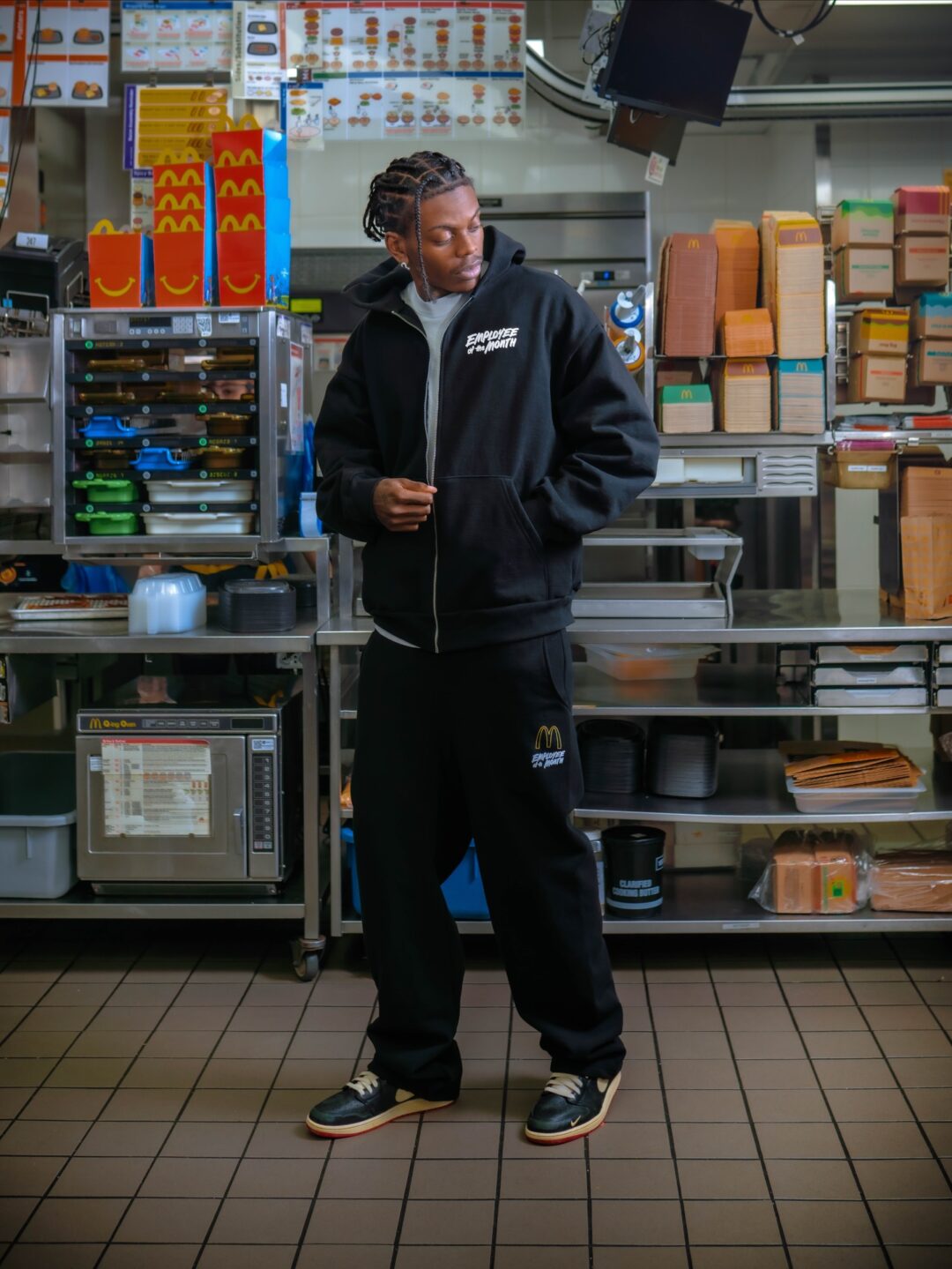 Nigel Sylvester x McDonald’s “Employee of the Month”が海外 2025年 12/5 発売 (ナイジェル・シルベスター マクドナルド “エンプロイー・オブ・ザ・マンス”)