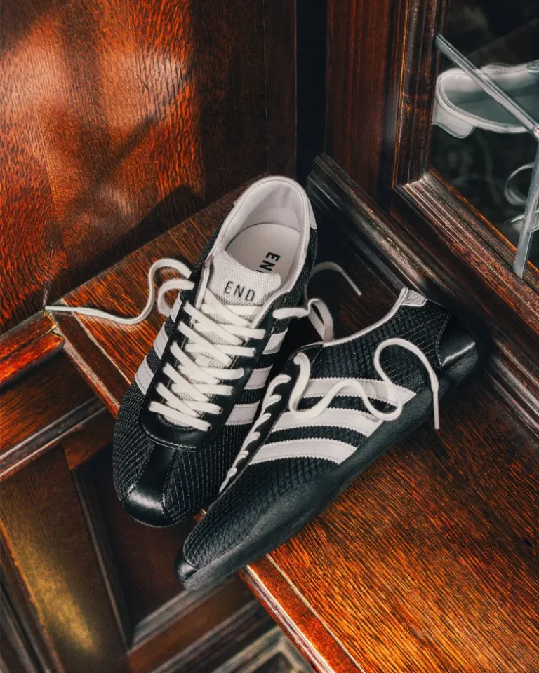 ●関東限定●●■　アンティーク　引出なし 2025年 11/14 発売】END. x adidas Originals W TOKYO “Core Black