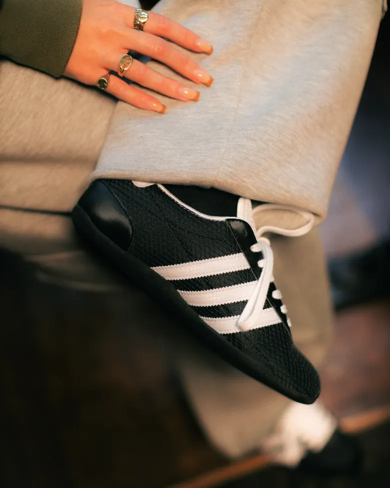 【2025年 11/14 発売】END. x adidas Originals W TOKYO “Core Black/Crystal White” (エンド アディダス オリジナルス トーキョー “ブラック/ホワイト”) [JR2025]
