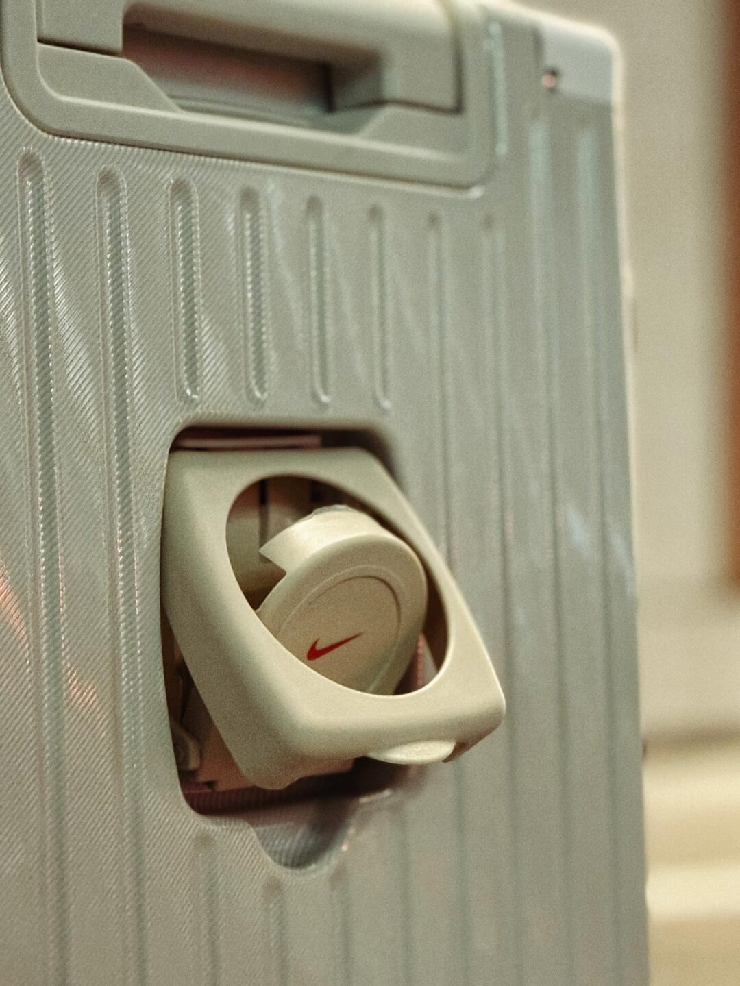 【海外限定ノベルティ】NIKE LUGGEGE “Beige”が登場 (ナイキ ラゲッジ “ベージュ”)