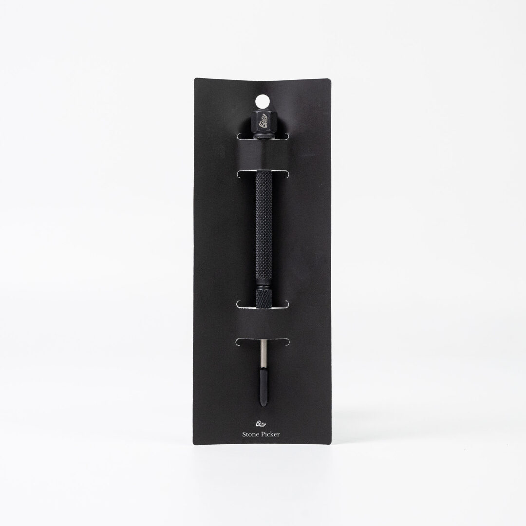 KicksWrapから靴底に挟まった小石やへばりついたゴミやガム、頑固な泥や土を除去するオリジナルピッカー「Stone Picker」が2025年 11/20 19:00 発売 (キックスラップ)