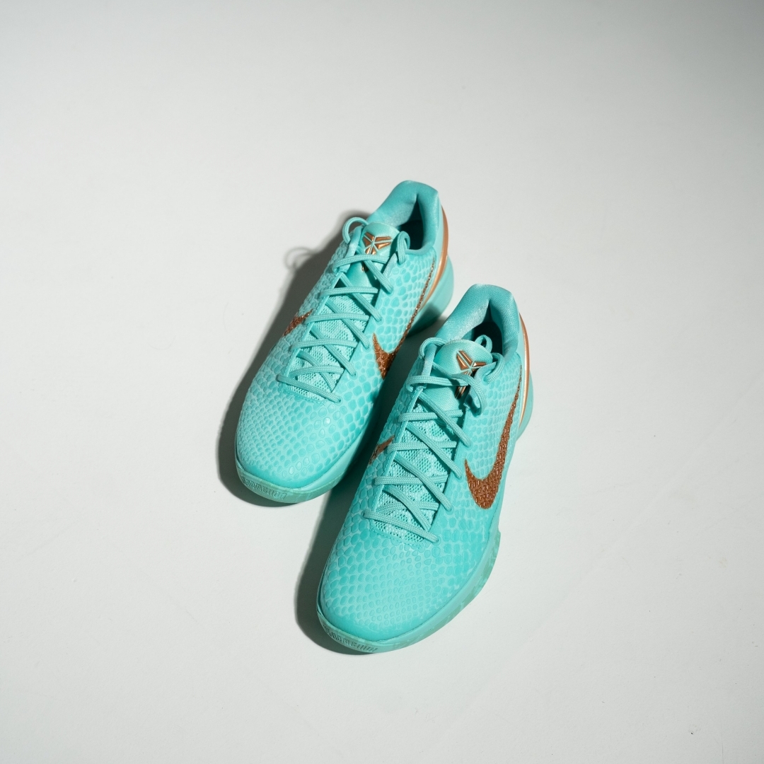 【2025年末 発売予定】Jalen Brunson x NIKE KOBE 6 PROTRO “Statue of Liberty” (ジェイレン・ブランソン ナイキ コービー 6 プロトロ “スタチュー・オブ・リバティ”) [IQ5774-300]