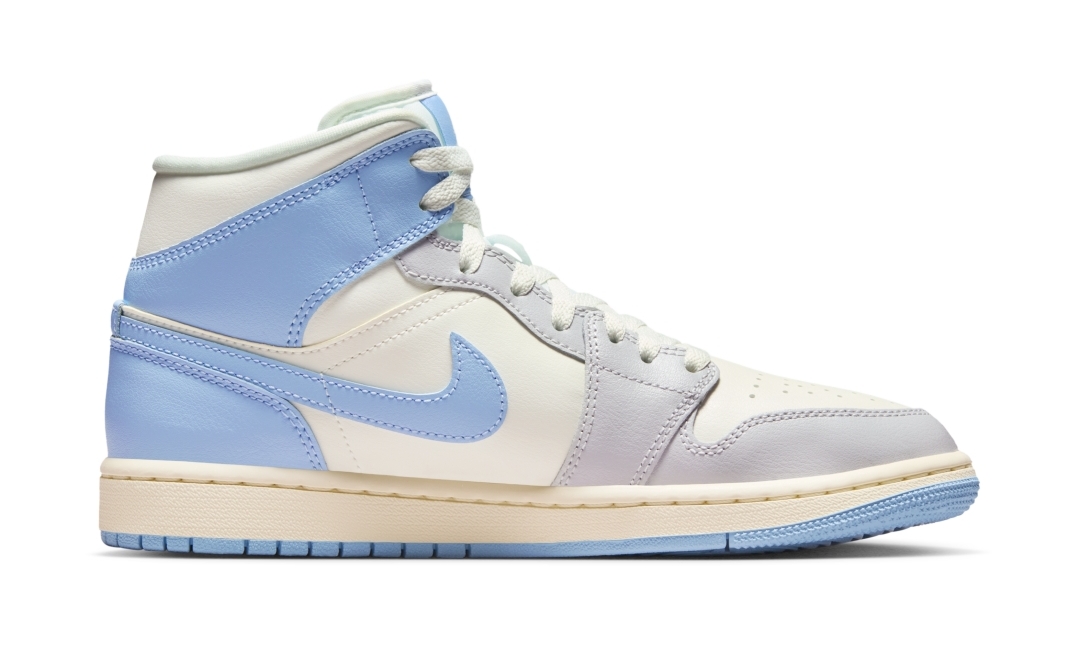 【2025年 発売予定】NIKE W AIR JORDAN 1 MID “Psychic Blue/Sail/Coconut Milk” (ナイキ エア ジョーダン 1 ミッド “サイキックブルー”) [BQ6472-402]