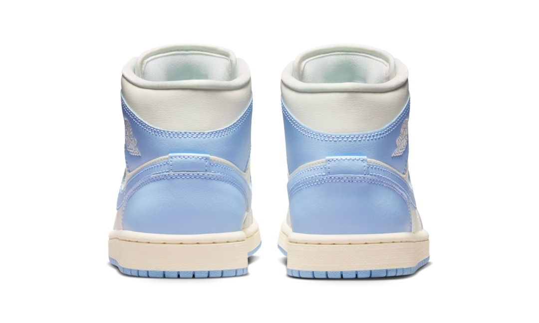 【2025年 発売予定】NIKE W AIR JORDAN 1 MID “Psychic Blue/Sail/Coconut Milk” (ナイキ エア ジョーダン 1 ミッド “サイキックブルー”) [BQ6472-402]