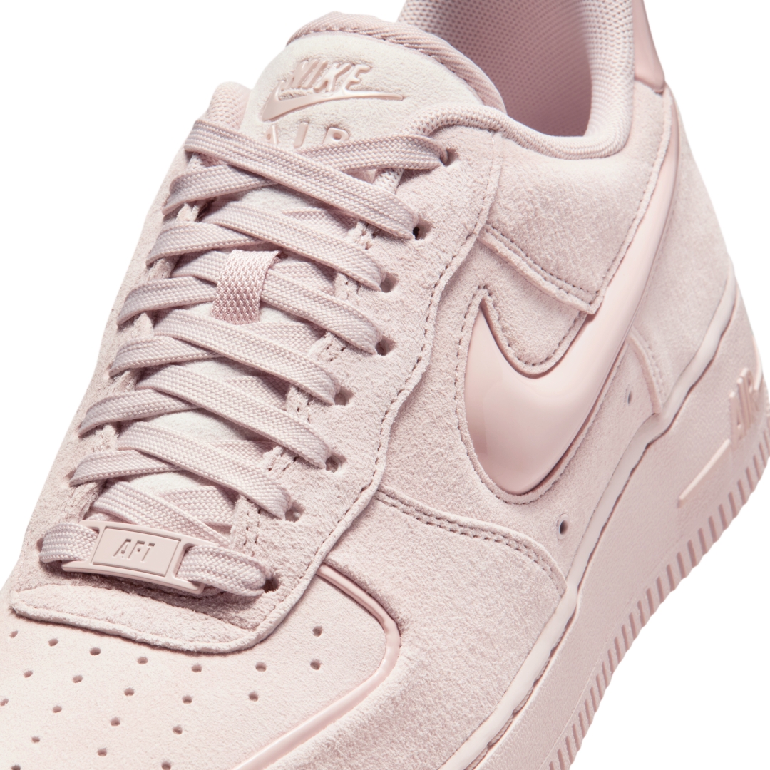 【2025年末 発売予定】NIKE W AIR FORCE 1 LOW “Silt Red/Particle Pink” (ナイキ エア フォース ロー “シルトレッド/パーティクルピンク”) [HV4406-601]