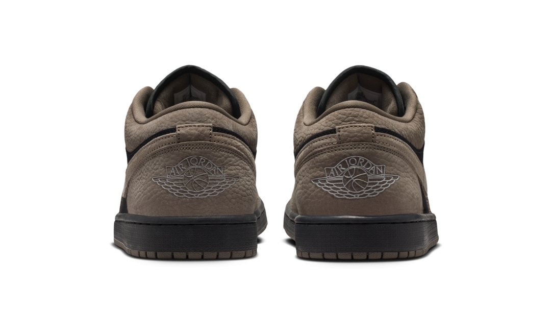 【2026年 春 発売予定】NIKE AIR JORDAN 1 LOW “Black/Light Wild Mango/Olive Grey” (ナイキ エア ジョーダン ロー “ブラック/ライトワイルドマンゴー/オリーブグレー”) [IB7109-005]