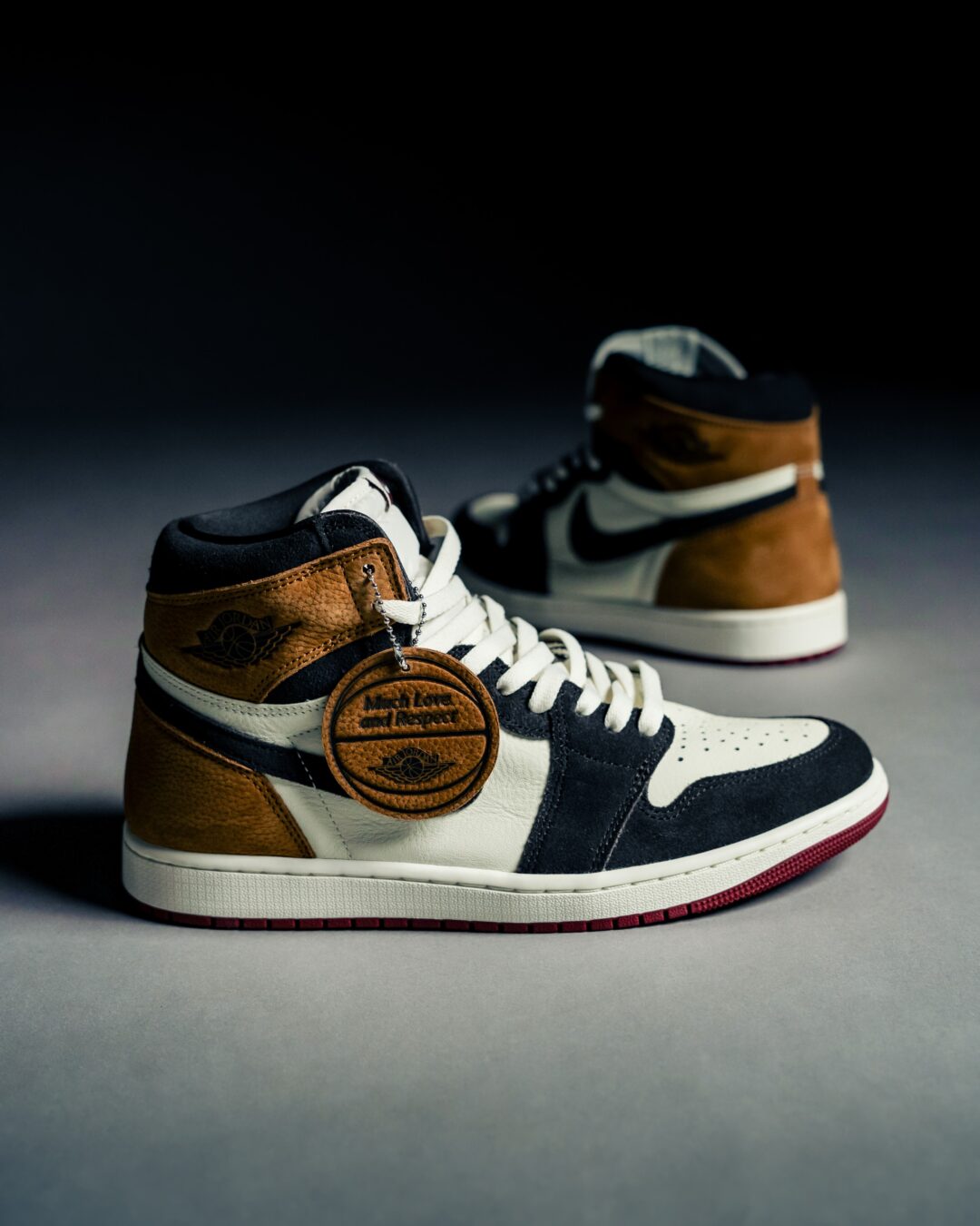 【2026年 7/2 & 8/1 発売予定】NIKE AIR JORDAN 1 HIGH OG “Love The Game” (ナイキ エア ジョーダン 1 ハイ “ラブ ザ ゲーム”) [DZ5485-201]