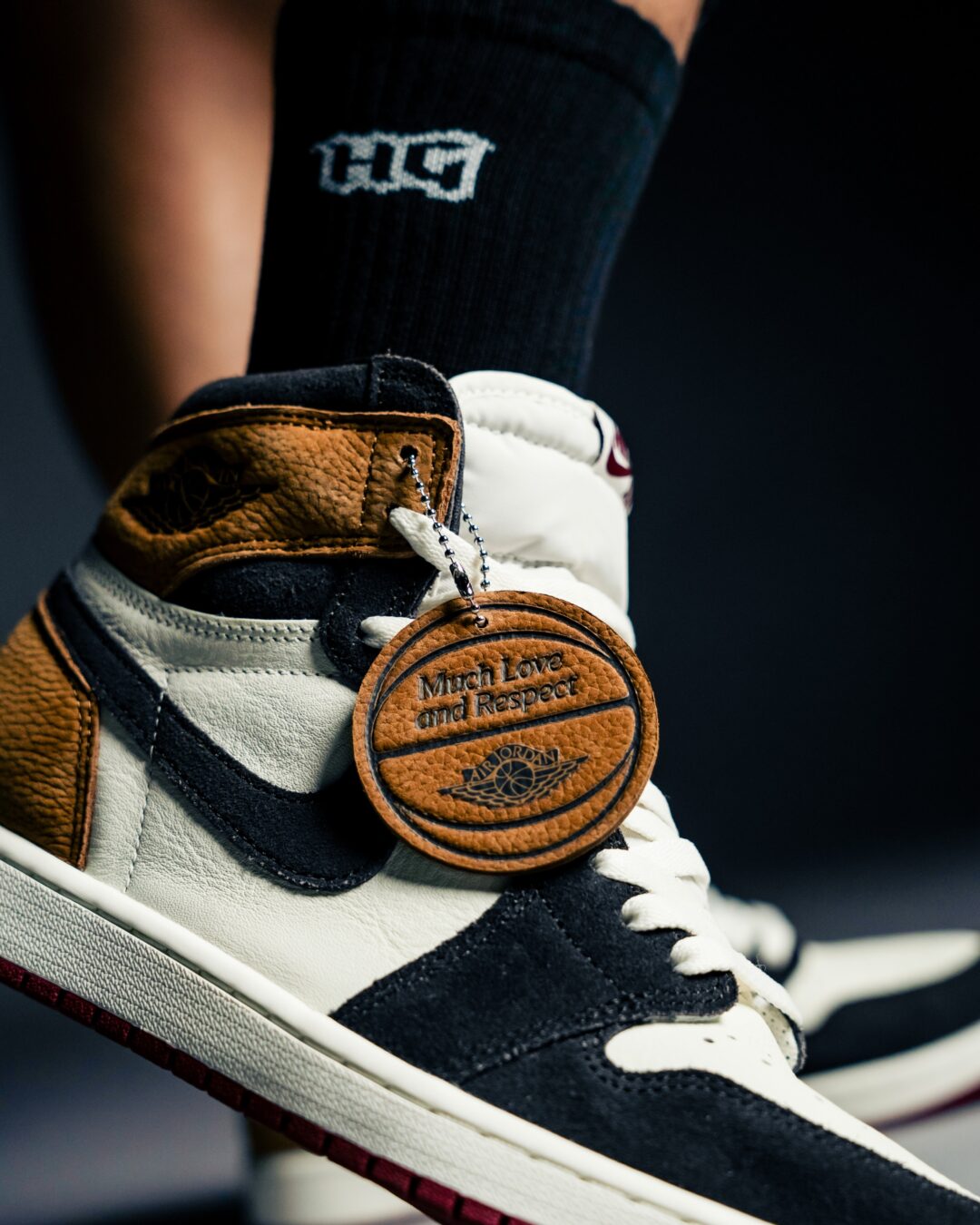 【2026年 7/2 & 8/1 発売予定】NIKE AIR JORDAN 1 HIGH OG “Love The Game” (ナイキ エア ジョーダン 1 ハイ “ラブ ザ ゲーム”) [DZ5485-201]