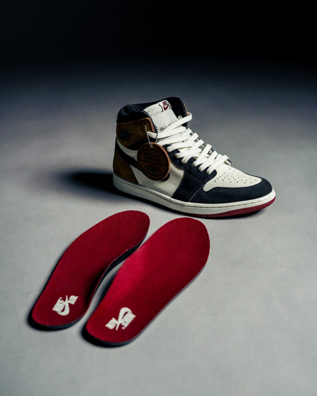 【2026年 7/2 & 8/1 発売予定】NIKE AIR JORDAN 1 HIGH OG “Love The Game” (ナイキ エア ジョーダン 1 ハイ “ラブ ザ ゲーム”) [DZ5485-201]