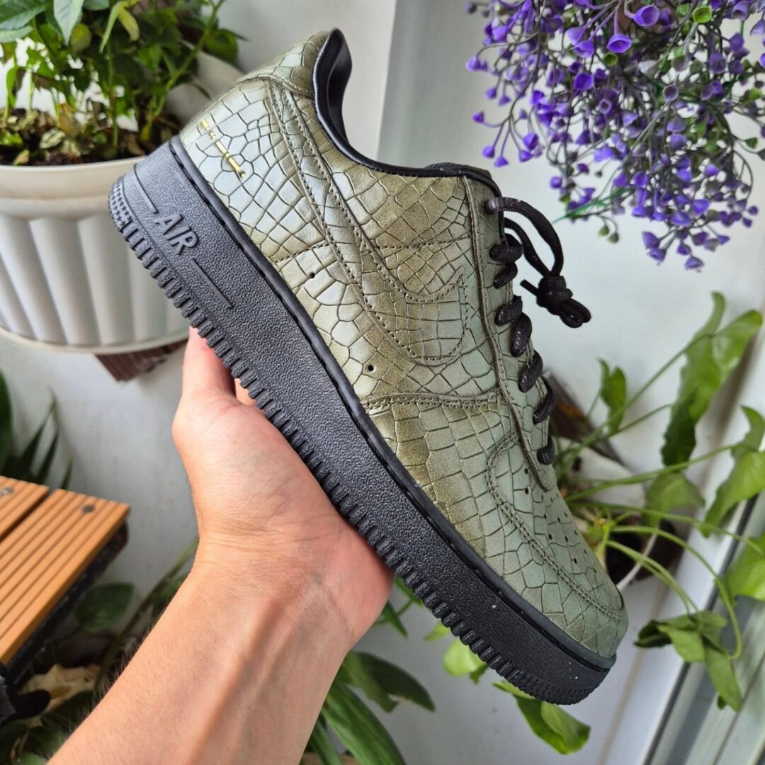【2025年 発売予定】NIKE AIR FORCE 1 07 LOW “Morse Code/Croc/Cargo Khaki” (ナイキ エアフォース ロー “モールス信号/クロコ/カーキ”) [IQ3370-325]
