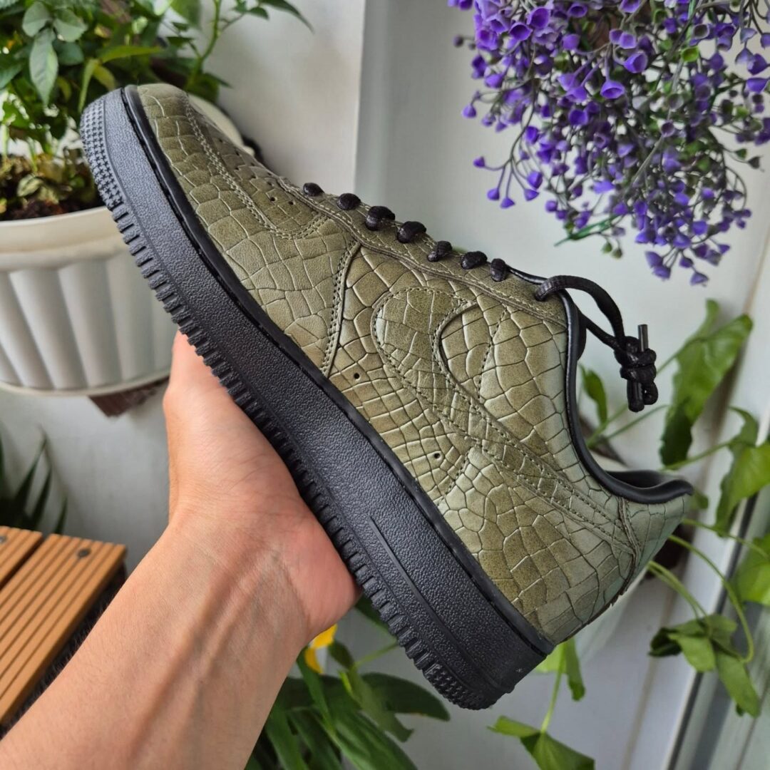 【2025年 発売予定】NIKE AIR FORCE 1 07 LOW “Morse Code/Croc/Cargo Khaki” (ナイキ エアフォース ロー “モールス信号/クロコ/カーキ”) [IQ3370-325]