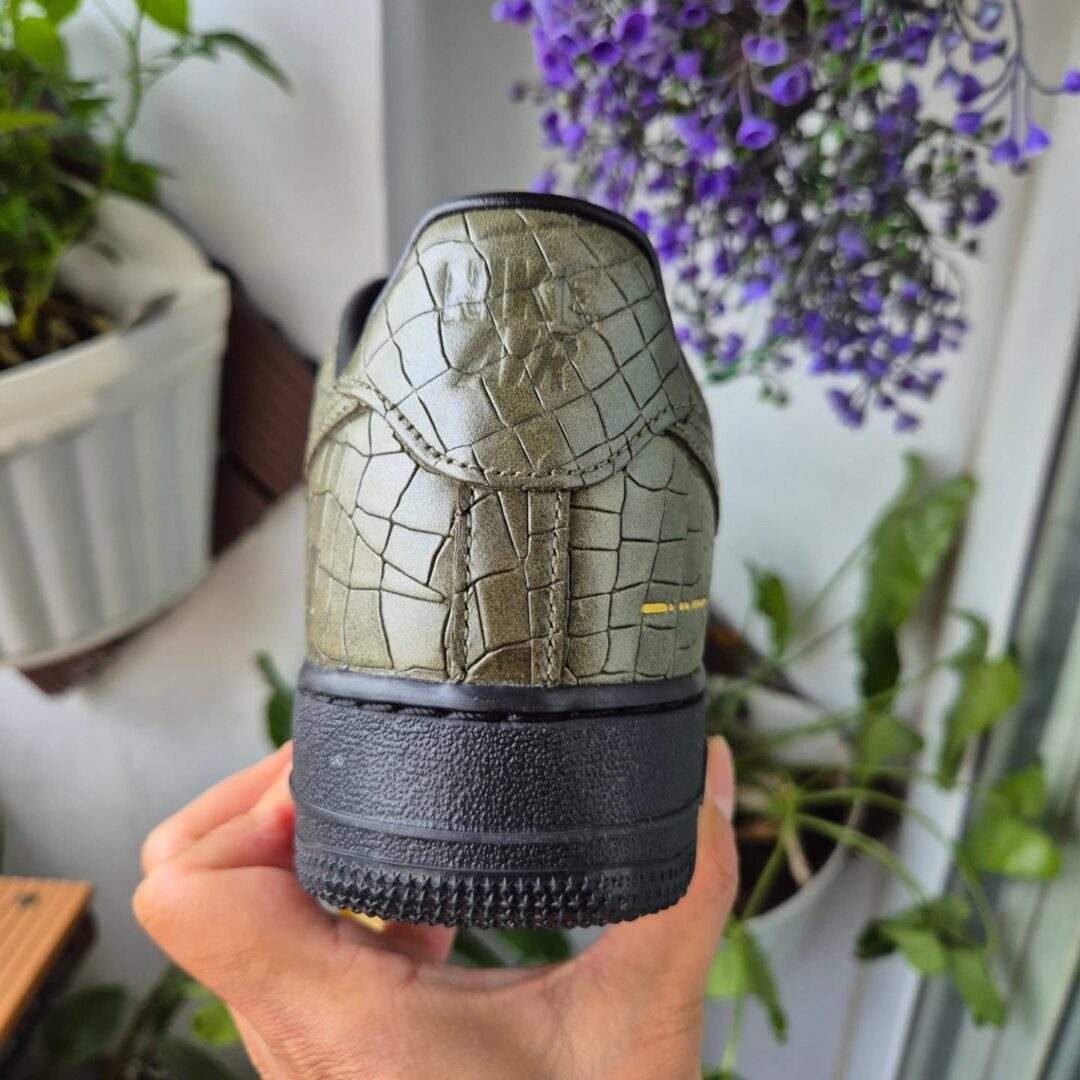 【2025年 発売予定】NIKE AIR FORCE 1 07 LOW “Morse Code/Croc/Cargo Khaki” (ナイキ エアフォース ロー “モールス信号/クロコ/カーキ”) [IQ3370-325]