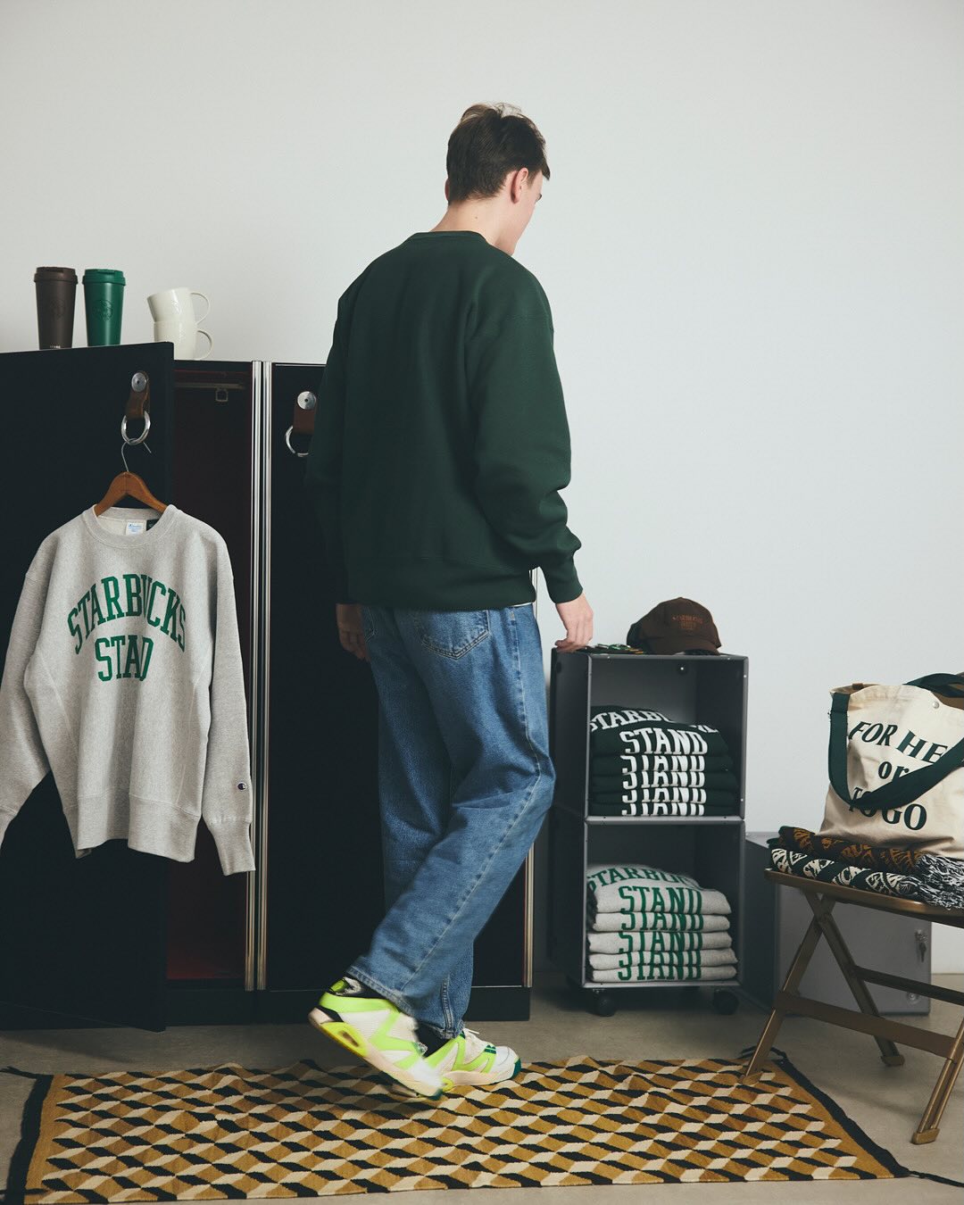 チャンピオン × スターバックス × ビームス「Champion for STARBUCKS STAND by BEAMS」が2025年 11/21 発売 (EXTRA Collection)