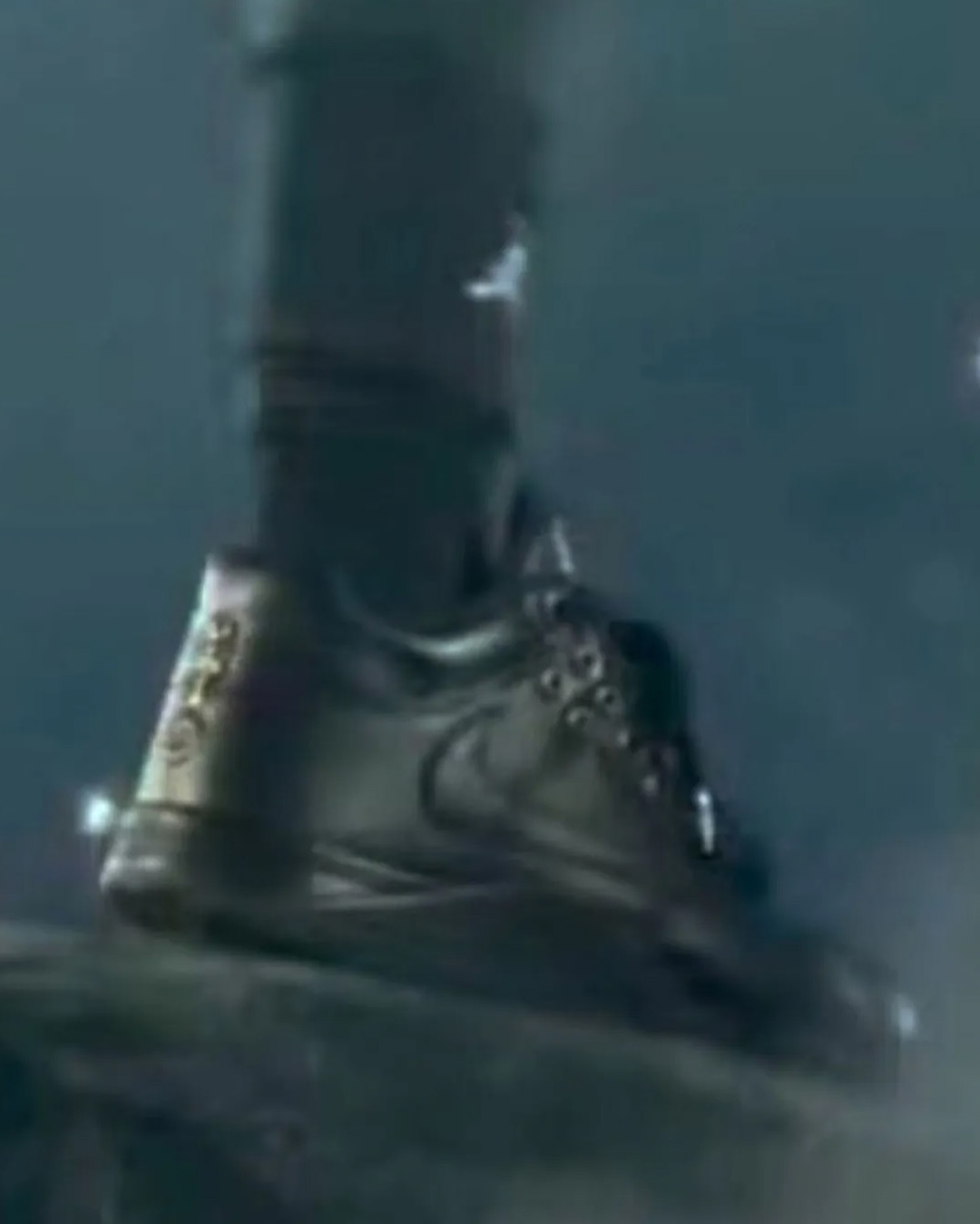 Travis ScottがChrome Hearts × NIKE JORDAN JUMPMAN JACKを着用 (トラヴィス・スコット クロムハーツ ナイキ ジョーダン ジャンプマンジャック トレーナー)