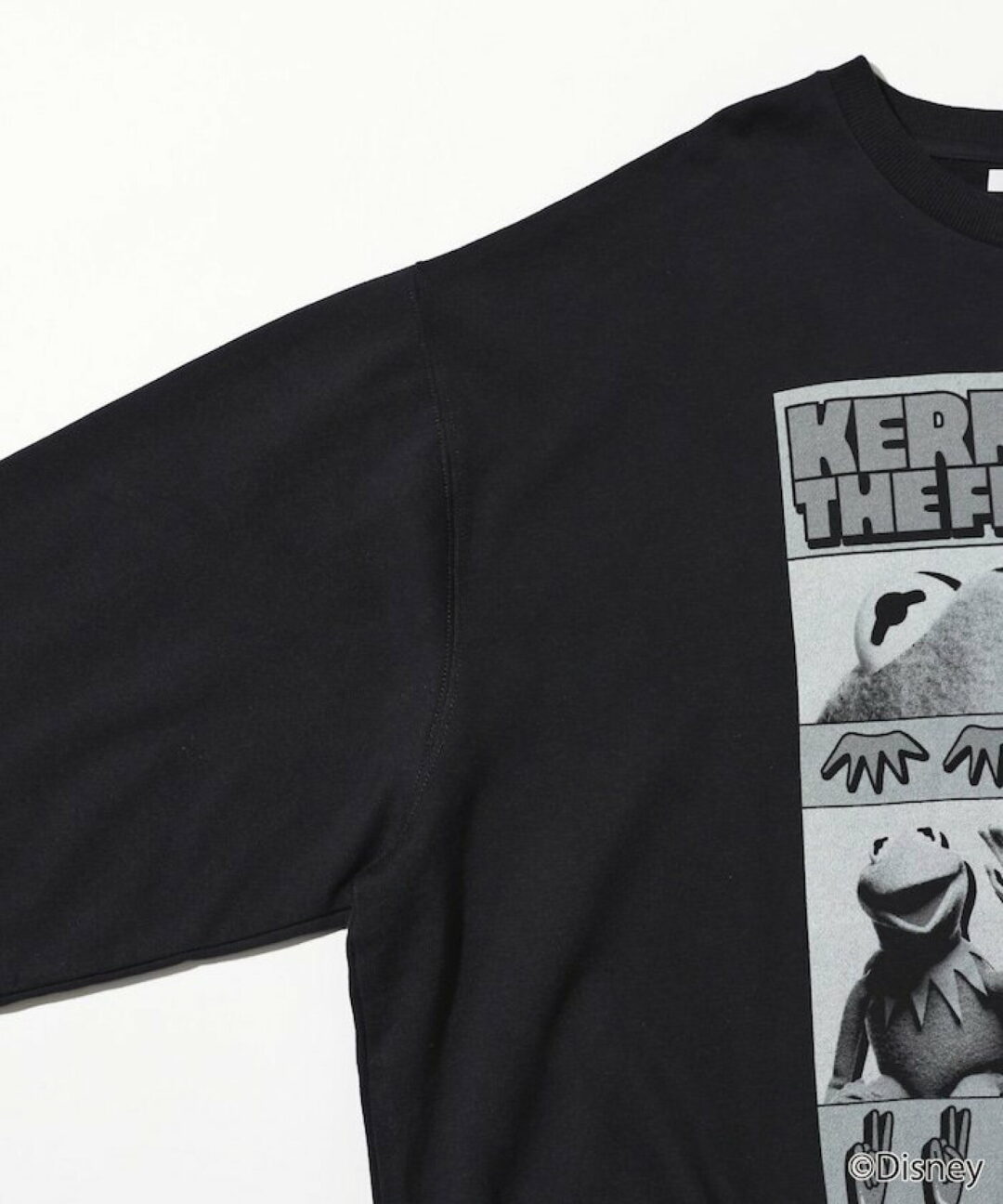 『カーミット・ザ・フロッグ』グラフィックプリントが目を引くクルーネックスウェットが発売 (The Muppets KERMIT THE FROG)