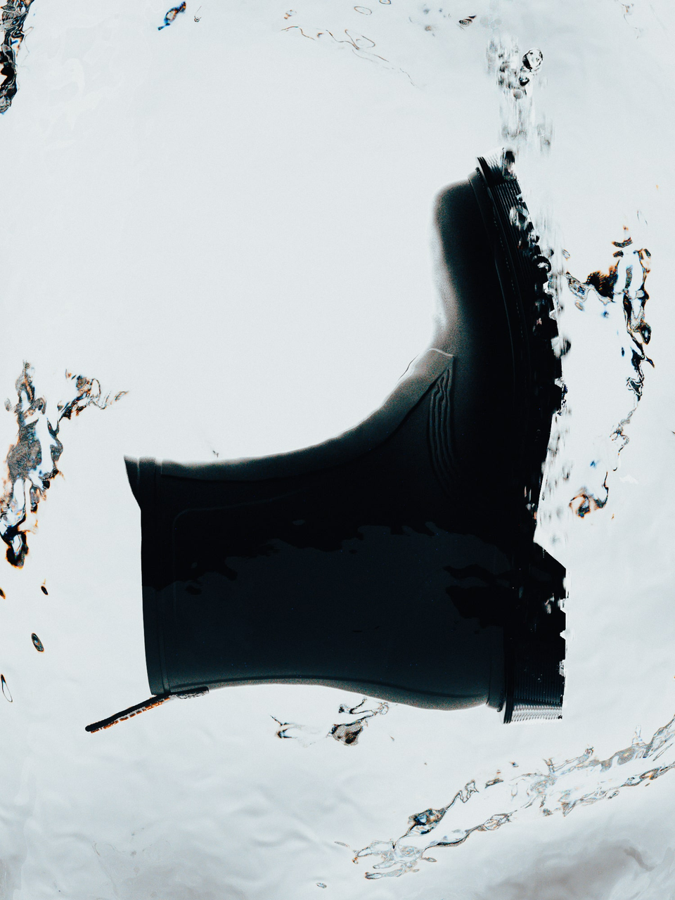 Dr. Martens初の完全防水のレインブーツ「1460 RAIN」が2025年 11/7 発売 (ドクターマーチン)