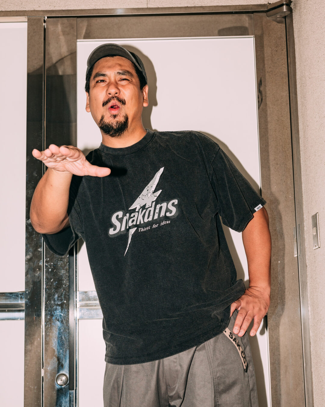 スニ垢男子 × FREAK’S STORE 2025 FW コラボアイテムが11/30 & 12/7 発売 (SUNIAKADANSHI フリークスストア)