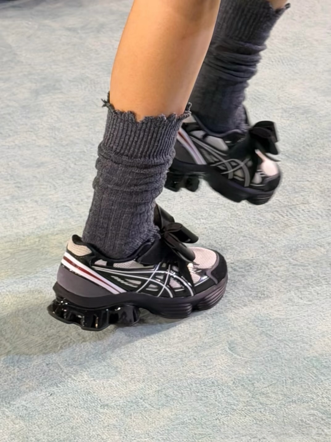 【2025年 12/5 & 12/11 発売】SHUSHU/TONG × ASICS GEL-KINETIC FLUENT 2025 FW (シュシュ/トング アシックス ゲルキネティック) [1203B021.020/1203A915.020]