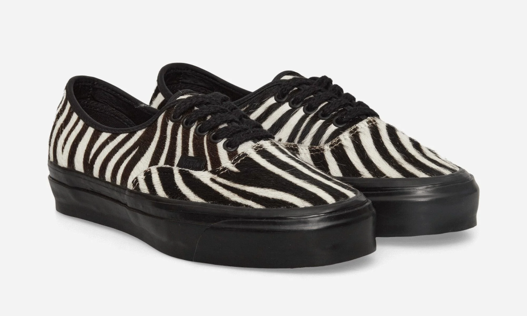 【2025年 12/9 発売】Life is Unfair × VANS “Pony Hair AUTHENTIC & HALF CAB” Marshmallow/Zebra (ライフ・イズ・アンフェア バンズ) [VN000EJGKIG1/VN000EAKZBR1]