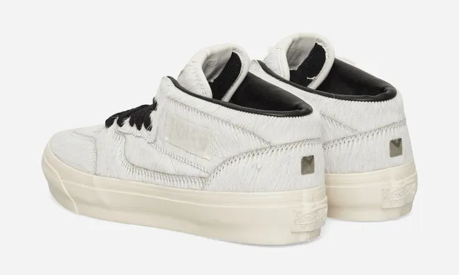 【2025年 12/9 発売】Life is Unfair × VANS “Pony Hair AUTHENTIC & HALF CAB” Marshmallow/Zebra (ライフ・イズ・アンフェア バンズ) [VN000EJGKIG1/VN000EAKZBR1]