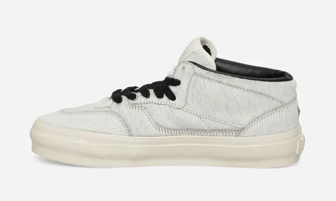 【2025年 12/9 発売】Life is Unfair × VANS “Pony Hair AUTHENTIC & HALF CAB” Marshmallow/Zebra (ライフ・イズ・アンフェア バンズ) [VN000EJGKIG1/VN000EAKZBR1]