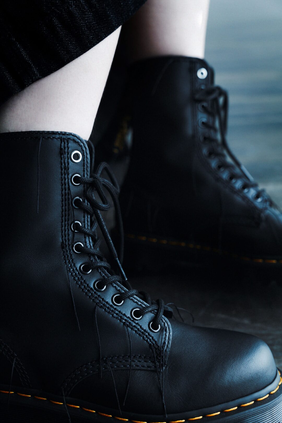 Dr. Martens × Y’s 最新コラボコレクションが2025年 12/12 発売 (ドクターマーチン ワイズ ヨウジヤマモト)