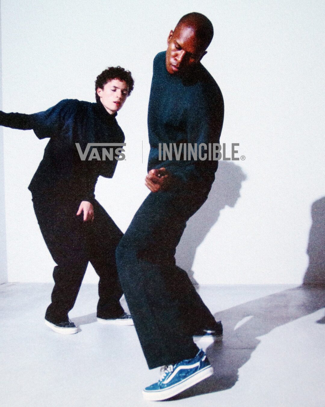 【2025年 12/4 発売】INVINCIBLE x VANS “Off The Rhyme” OLD SKOOL & SK8-MID (インヴィンシブル バンズ “オフ・ザ・ライム”)