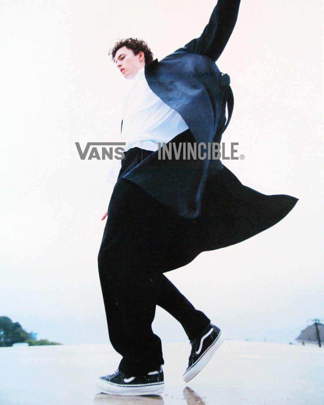 【2025年 12/4 発売】INVINCIBLE x VANS “Off The Rhyme” OLD SKOOL & SK8-MID (インヴィンシブル バンズ “オフ・ザ・ライム”)