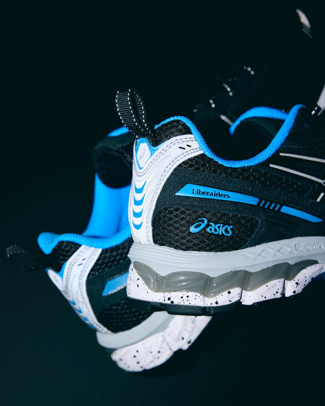 【2025年 12/12 発売】Liberaiders × ASICS GEL-KAYANO 12.1 “Black/Pure Silver” (リベレイダース アシックス ゲルカヤノ) [1203A985.002]