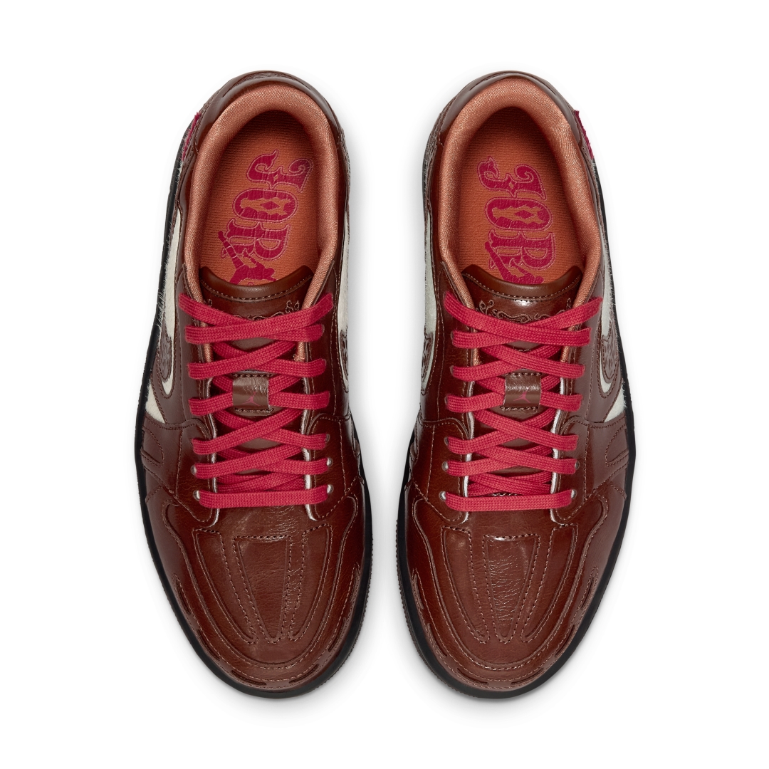 【2026年 春 発売予定】NIKE W AIR JORDAN 1 LOW METHOD OF MAKE V3 “Year of the Horse/Chinese New Year/CNY” (ナイキ ウィメンズ エア ジョーダン 1 ロー MM “メソッドオブメイク/イヤー・オブ・ザ・ホース/チャイニーズ ニューイヤー”) [IQ1106-220]