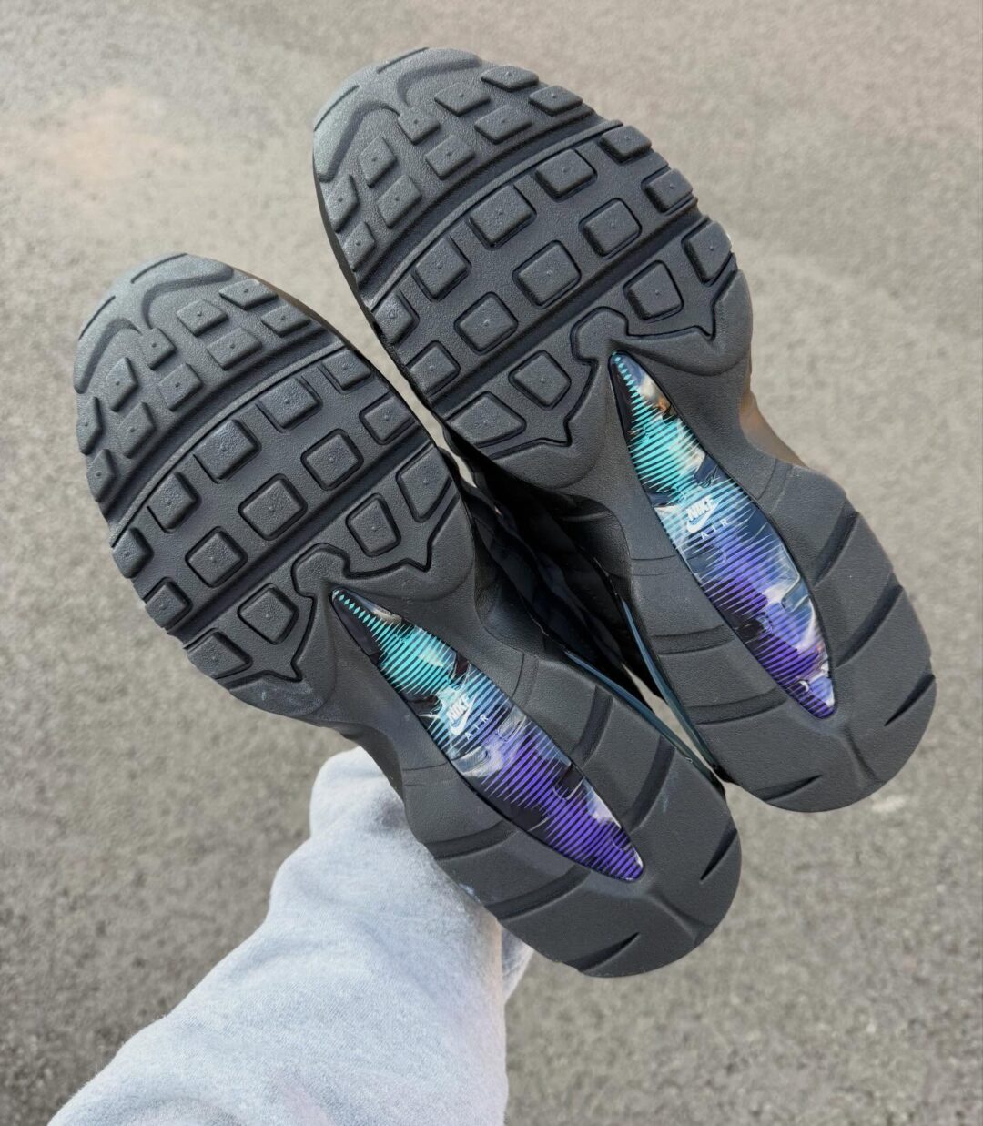 【2026年 発売予定】NIKE AIR MAX 95 BIG BUBBLE OG “Black Grape” (ナイキ エア マックス 95 ビッグバブル “ブラックグレープ”) [IQ7601-010]