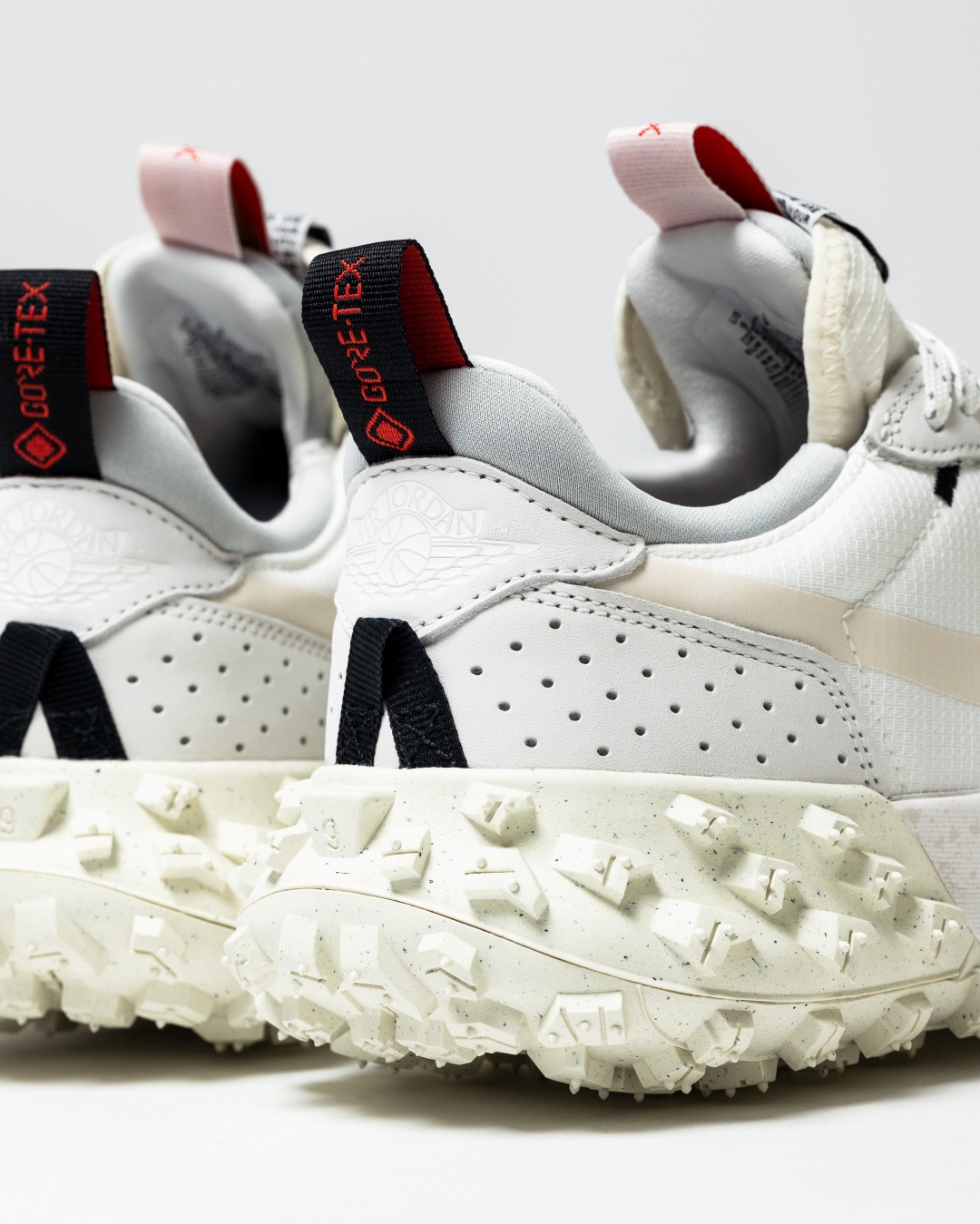 【2025年 12/19 発売】NIKE AIR JORDAN 1 LOW ELEMENT GORE-TEX “Phantom/Light Lemon Twist” (ナイキ エア ジョーダン 1 ロー エレメント ゴアテックス) [FV4227-003/FV4227-700]