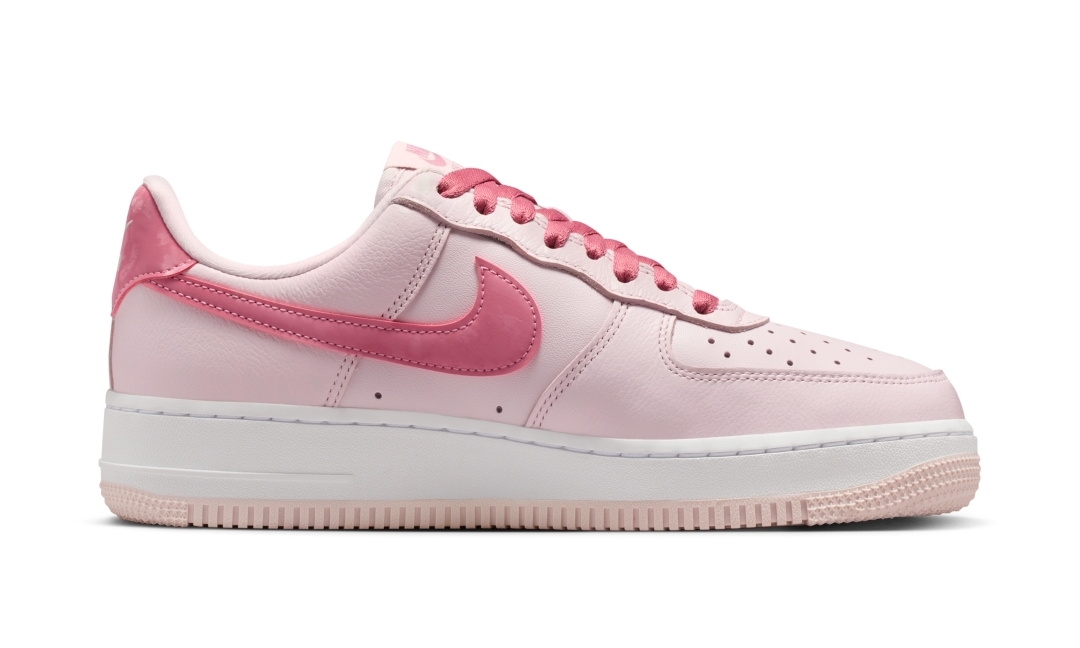 【2026年 1/14 発売予定】NIKE AIR FORCE 1 LOW “Valentine 2026/Pearl Pink” (ナイキ エア フォース 1 ロー “バレンタイン/パールピンク”) [IO8755-600]