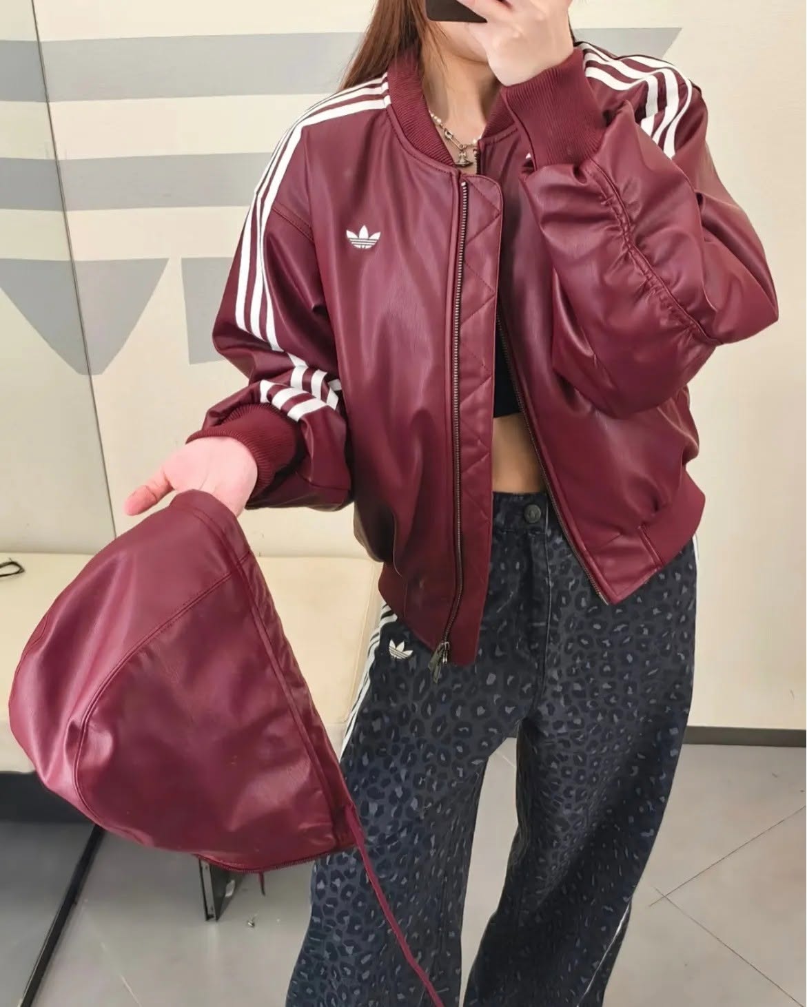 adidas Originals Hooded Leather Jacket Pad “Wine Red”が海外発売 (アディダス オリジナルス フーディ レザー ジャケット “ワインレッド”) [KU6858]