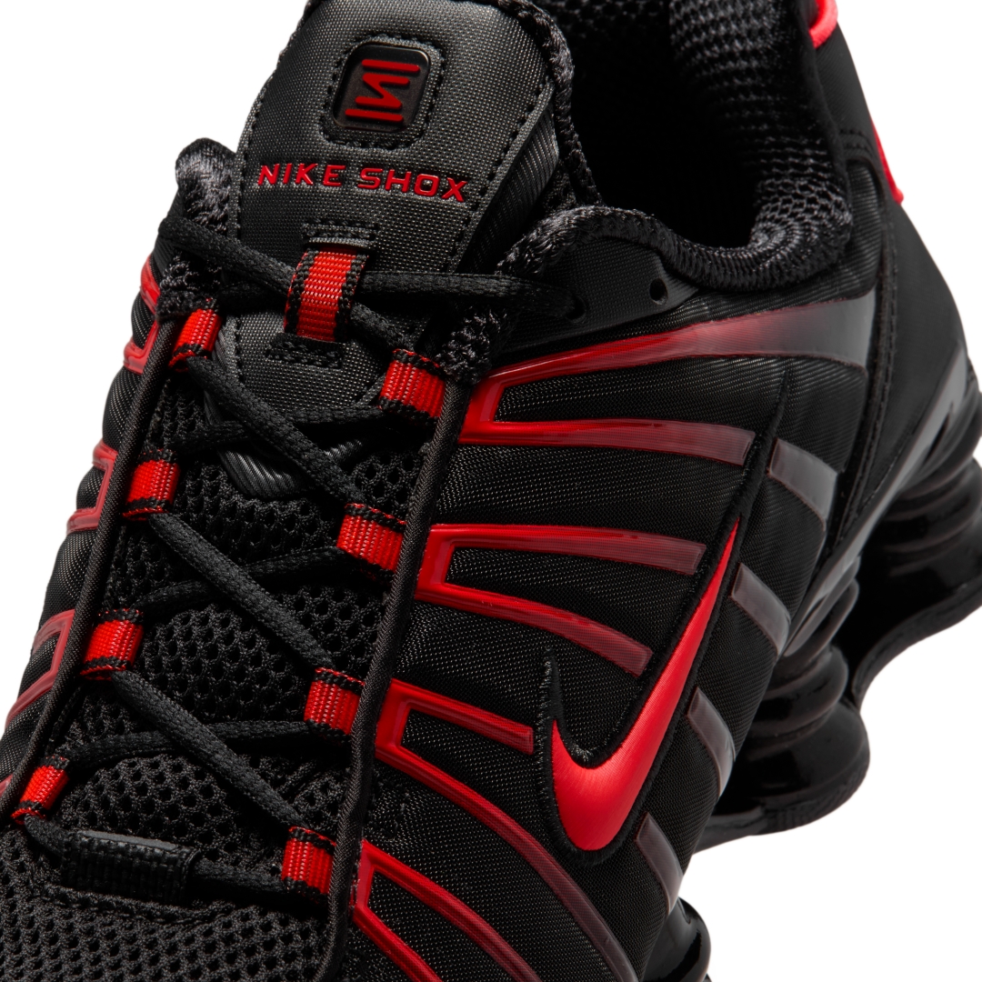 【2025年 12/15 発売】NIKE SHOX TL “Black/Light Crimson” (ナイキ ショックス TL “ブラック/ライトクリムゾン”) [AV3595-016]