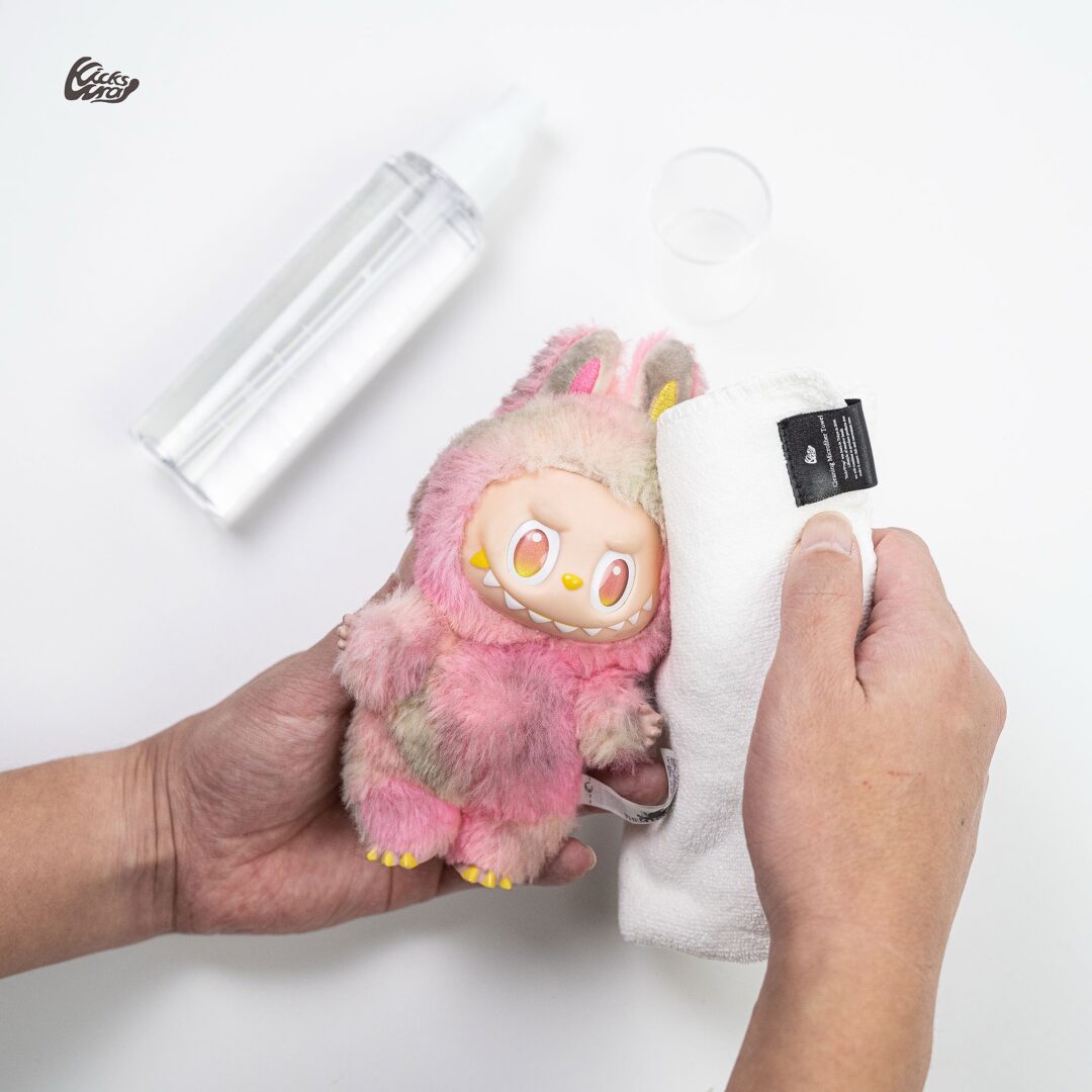 ふんわり清潔に仕上げるオリジナルぬいぐるみ＆ラブブクリーナー「KicksWrap Soft Toy Cleaner」が2025年 12/31 19:00 発売 (キックスラップ)