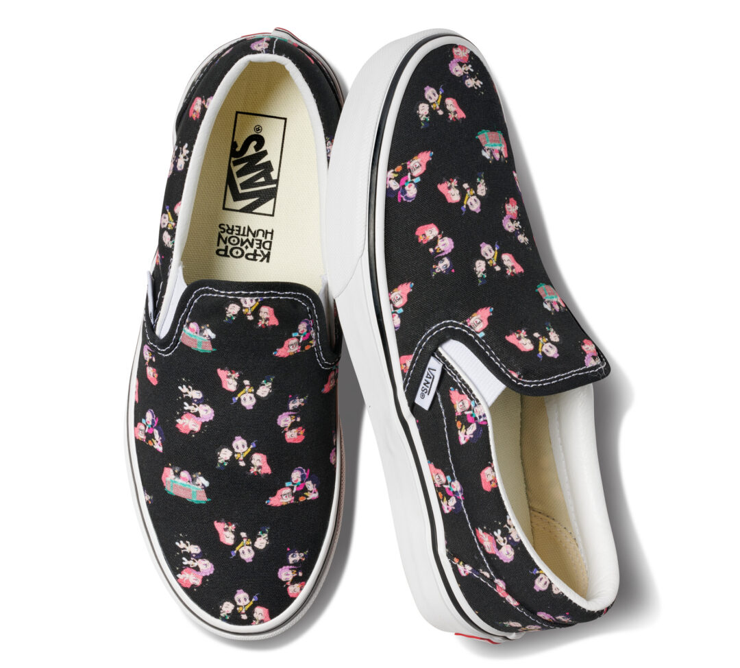 VANS x KPOPガールズ! デーモン・ハンターズ コラボコレクションが2025年 12/9 発売 (バンズ K-Pop Demon Hunters)